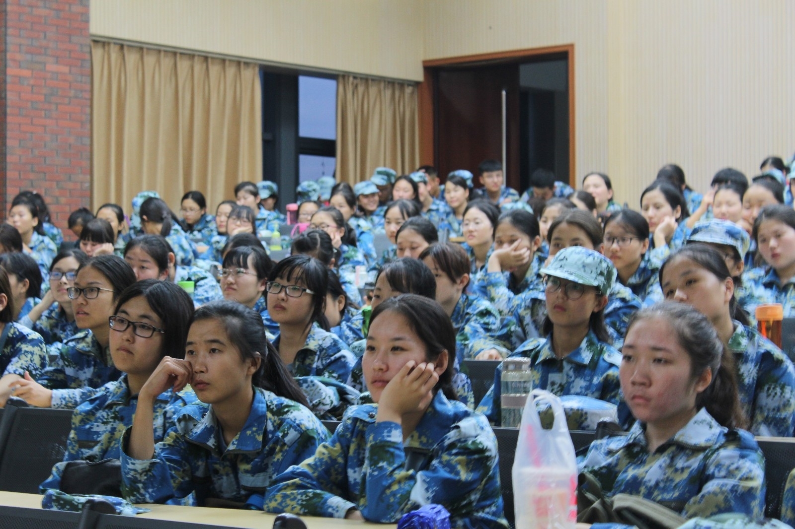 IMG_2998.JPG IMG_2998.JPG