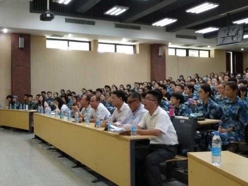 文学院2017级新生开学典礼暨军训动员大会顺利召开照片2.jpg 文学院2017级新生开学典礼暨军训动员大会顺利召开照片2.jpg