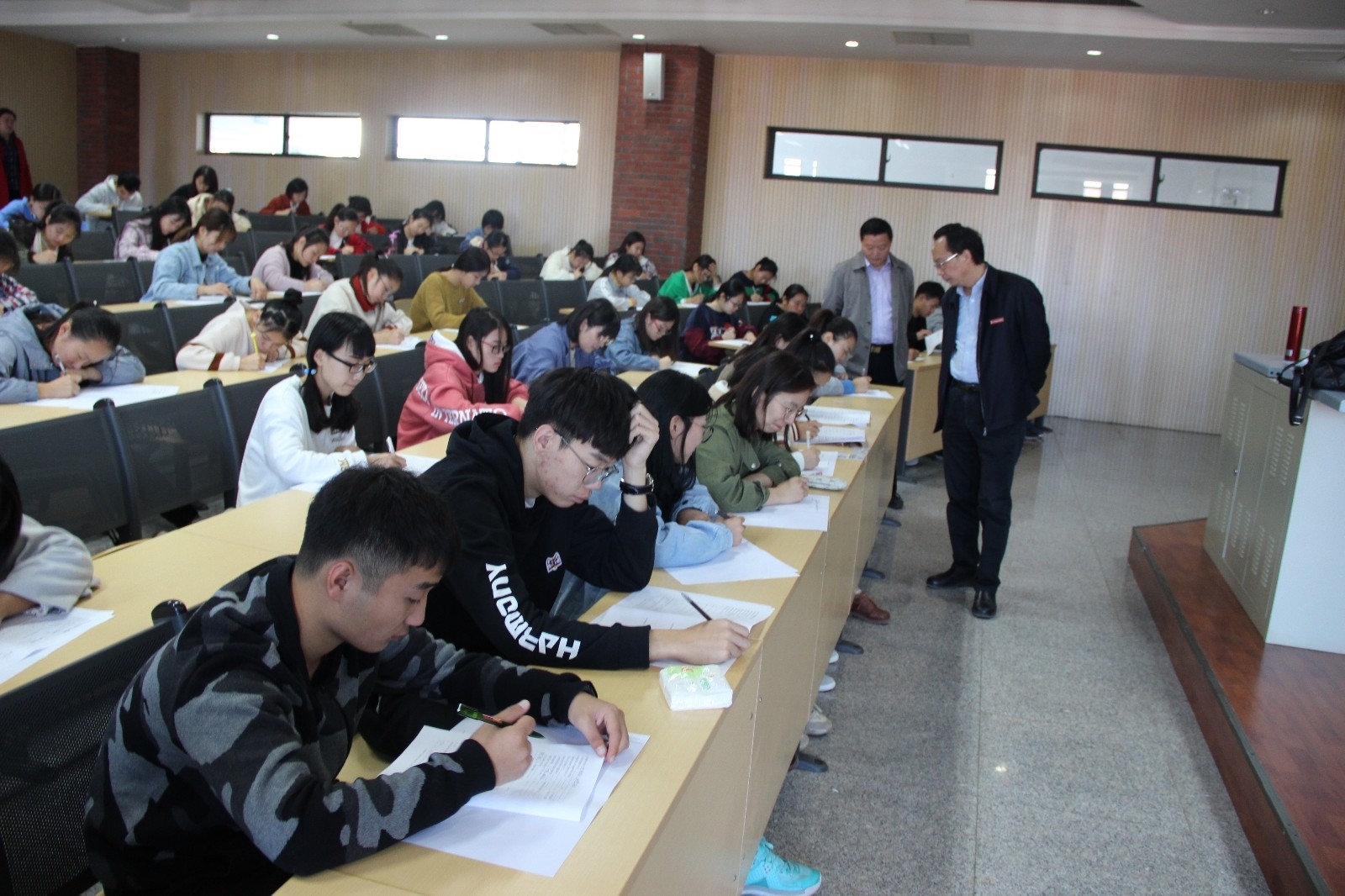 IMG_7232.JPG IMG_7232.JPG