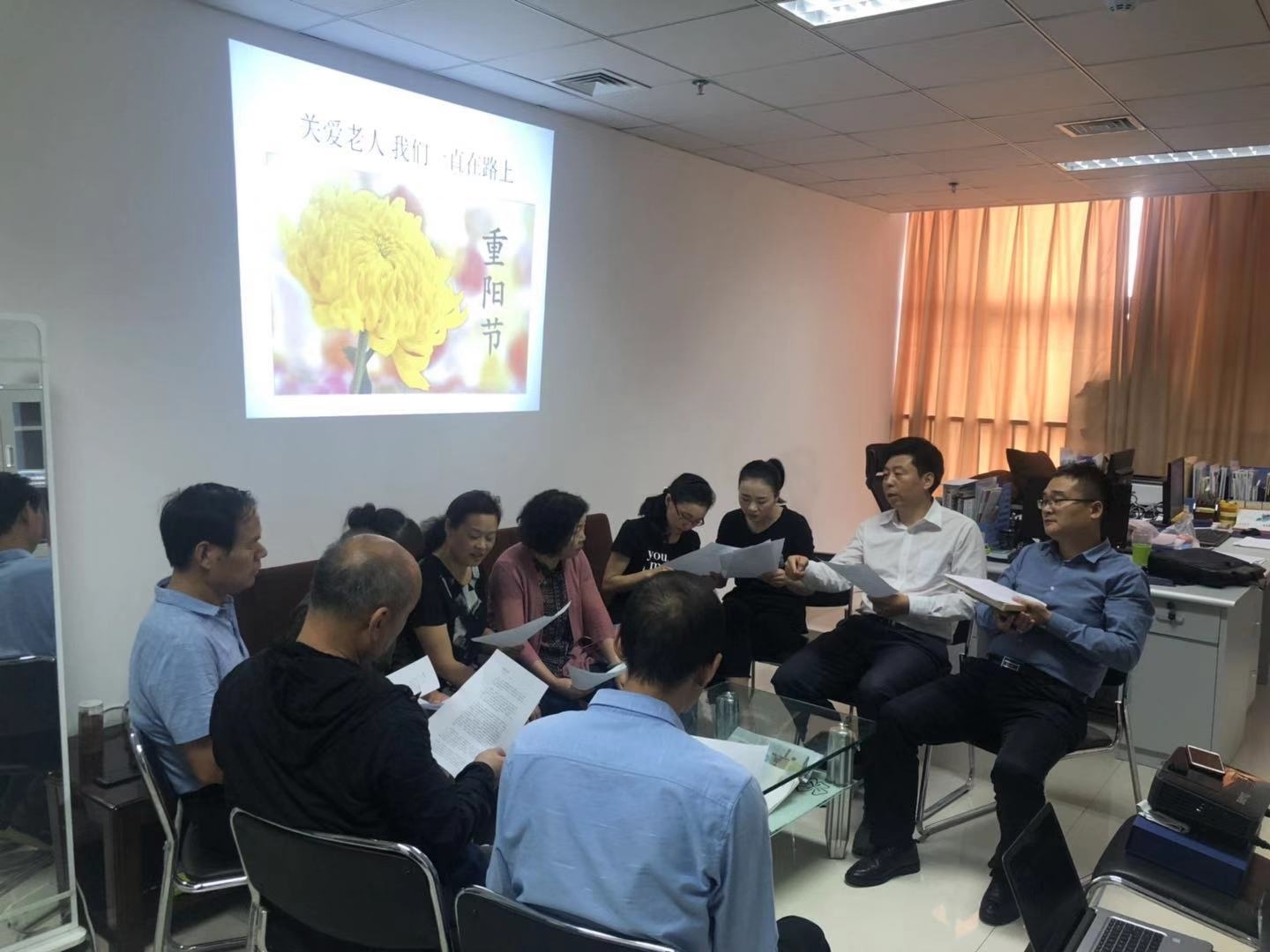 5.座谈会.jpg 5.座谈会.jpg